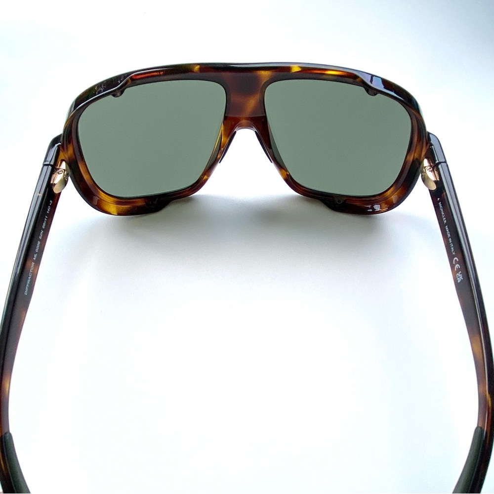 Authentic Moncler Oversized Sunglasses with original cloth and case - Picture 4 of 8
